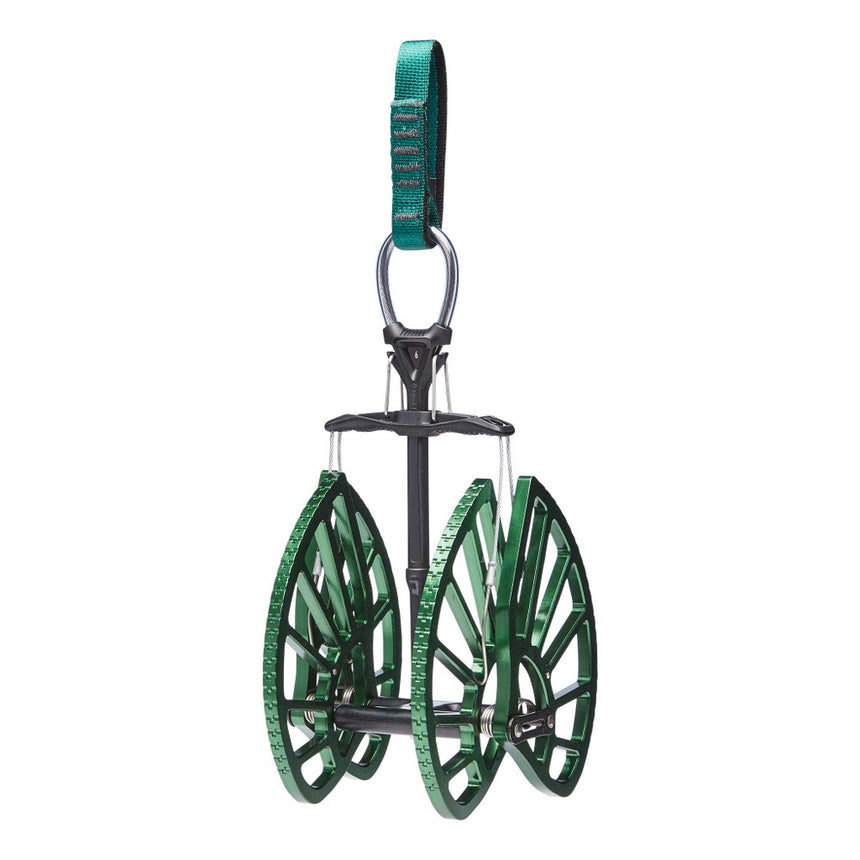 Black DiamondBlack Diamond Camalot™ C4Outdoor Action