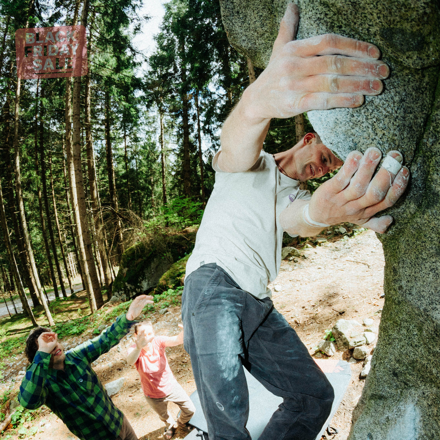 Wild Country Climbing Flow T-Shirt Man Outdoor Action Moonstone - Product In Use