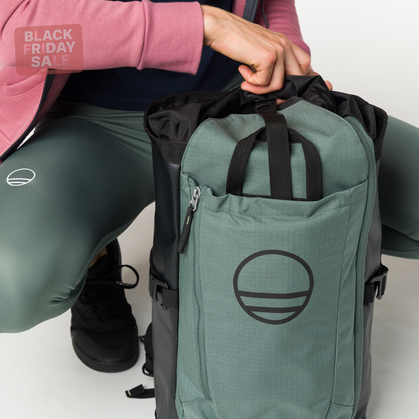 Wild Country Climbing Crag Hauler 25 Backpack Outdoor Action Black/Marsh - Roll top closure