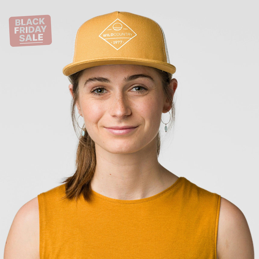 Wild Country Climbing Flow Cap Outdoor Action Desert Gold/7040 - Front Fit on Model