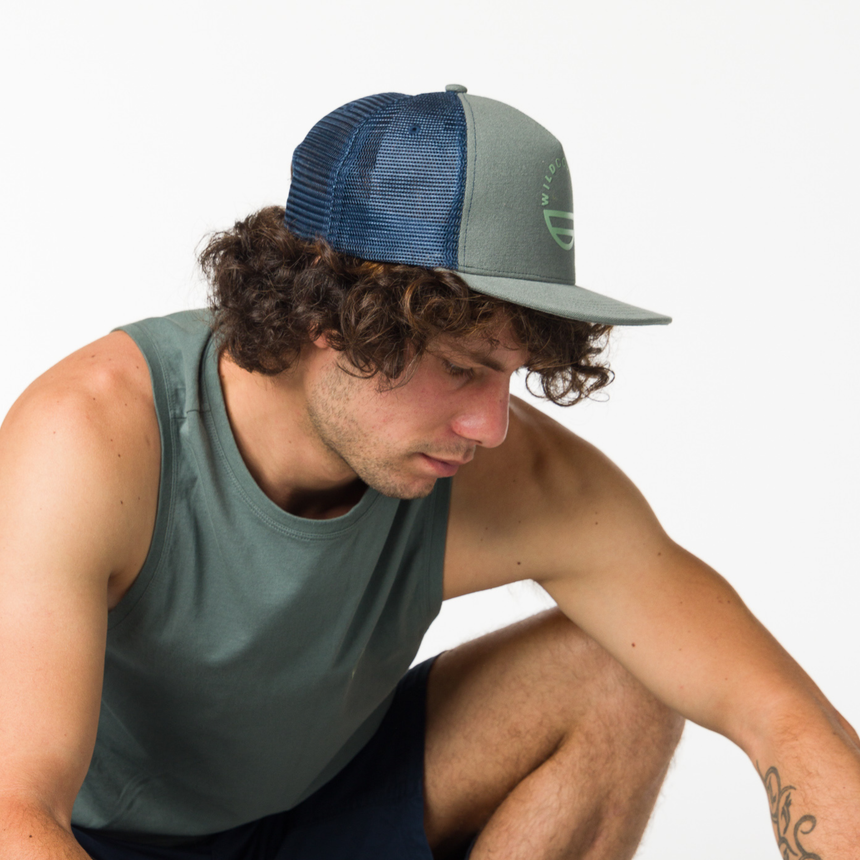 Wild Country Climbing Flow Cap Outdoor Action Marsh/3850 - Trucker style cap with flat brim