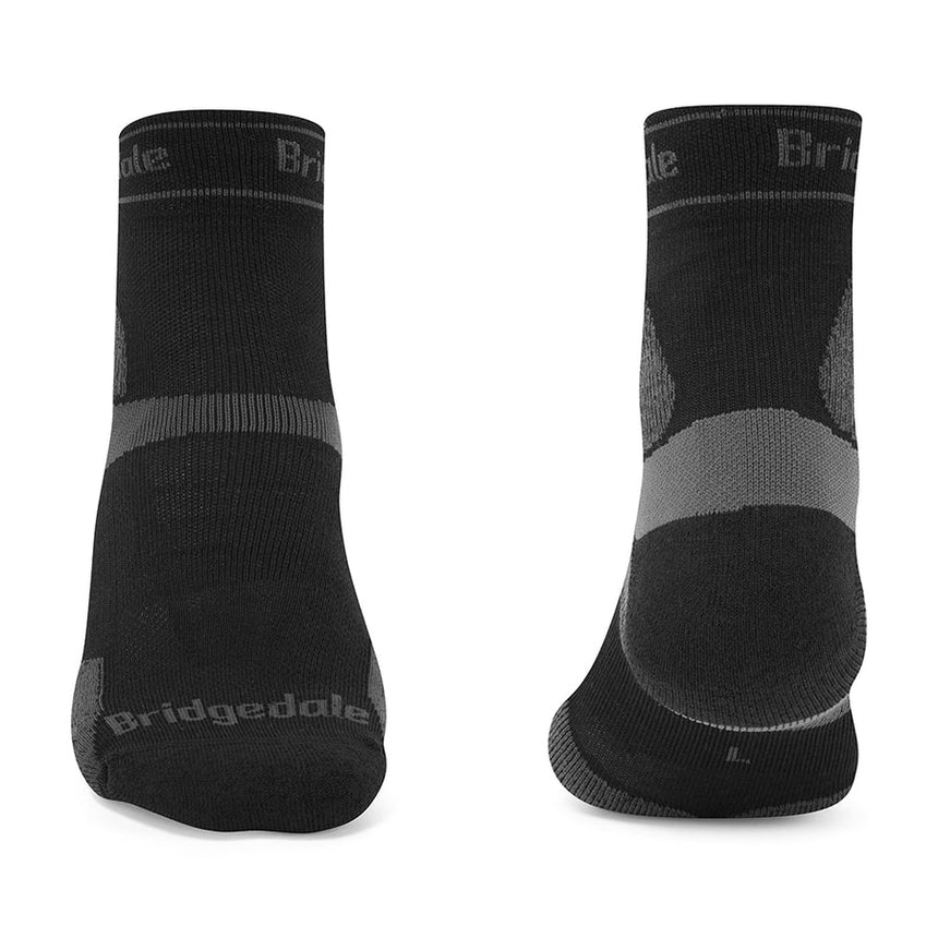 Bridgedale TRAIL RUN Ultralight T2 Merino Sport 3/4 Socks in Black/Grey - front and back