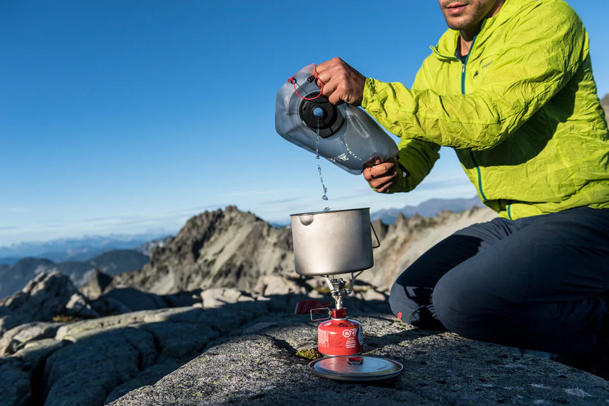 MSR 4L DromLite Bag Outdoor Action - In Use