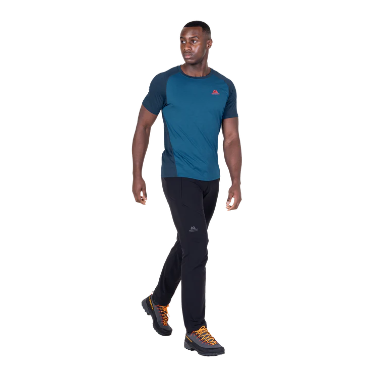 Mountain EquipmentMountain Equipment Nava Men's CrewOutdoor Action