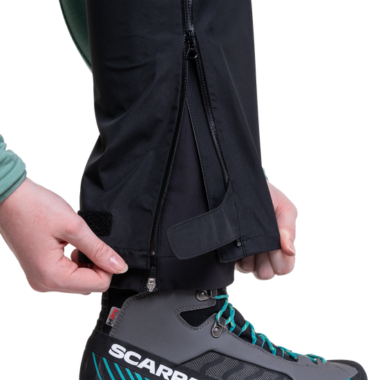 Mountain Equipment Makalu GORE-TEX Women's Pant Outdoor Action Black- Adjustable hem