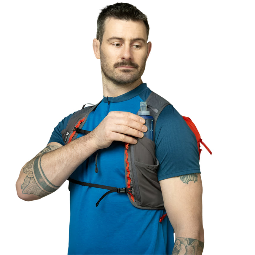 Mountain Equipment Tupilak 20 Vest Pack Outdoor Action Magma- Mesh Pocket