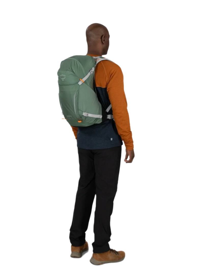 OspreyOsprey Hikelite 26 BackpackOutdoor Action