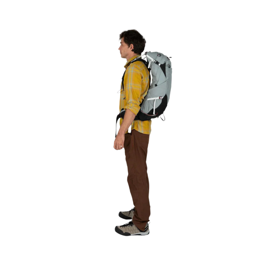 OspreyOsprey Stratos 24 BackpackOutdoor Action
