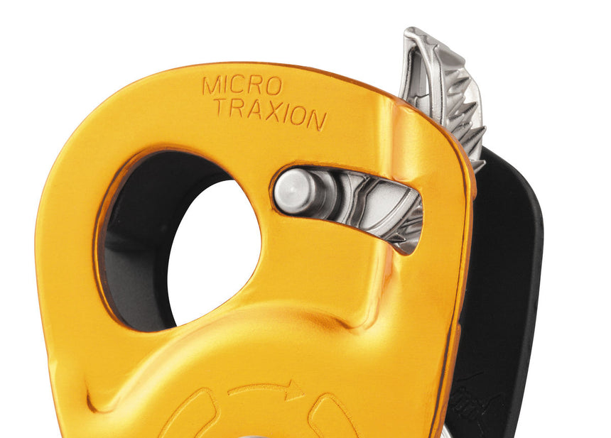 PetzlPetzl Micro TraxionOutdoor Action