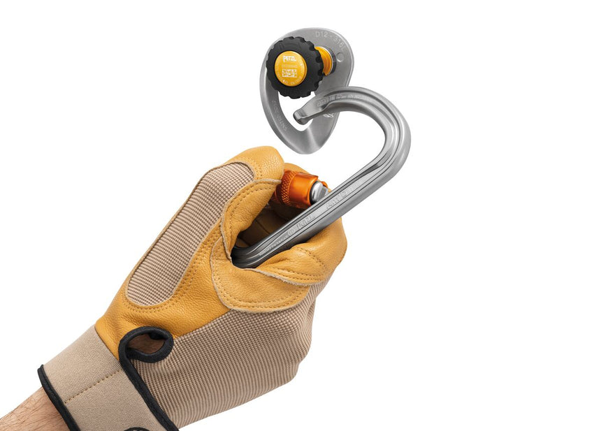 Petzl Coeur Pulse 12mm Anchor - Model Holding Carabiner withAnchor Attached