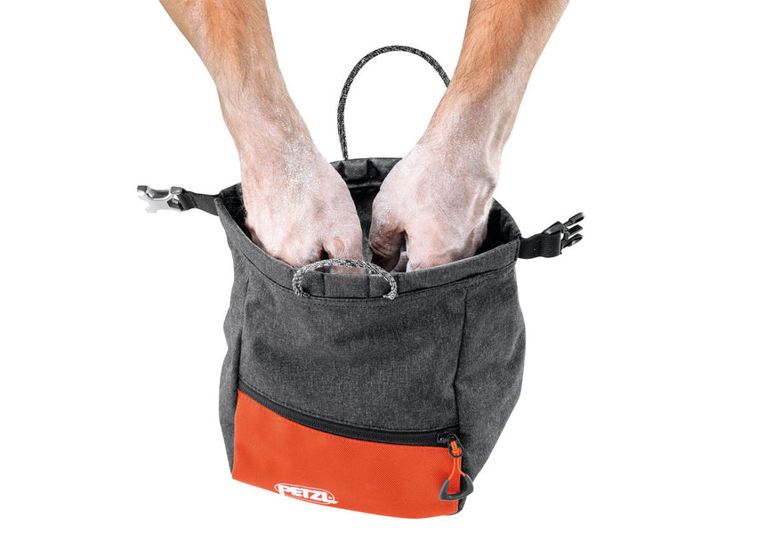 Petzl Sakab Chalk Bag Outdoor Action Grey - Wide opening and large capacity