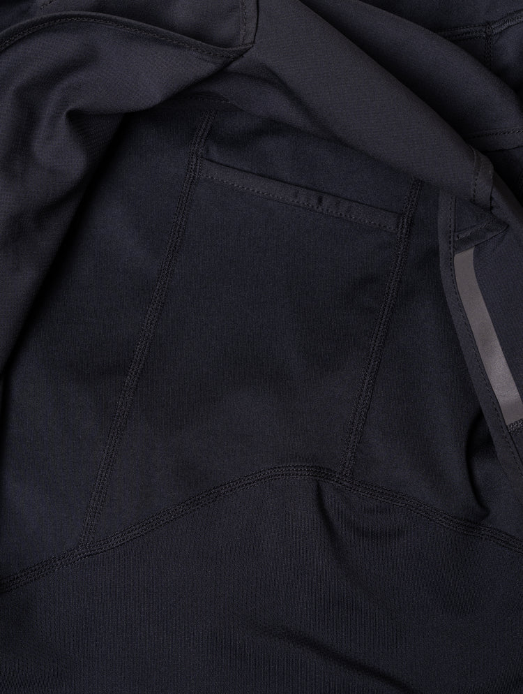 Ronhill Women's Tech 4.5" Twin Short Outdoor Action All Black- Thigh stash pocket