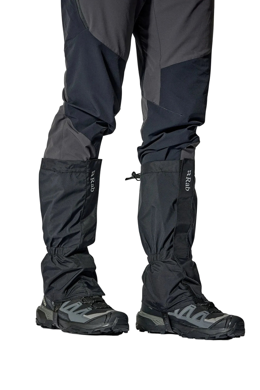 Rab Kangri GORE-TEX Gaiter in Black - Front Worn Knee Detail