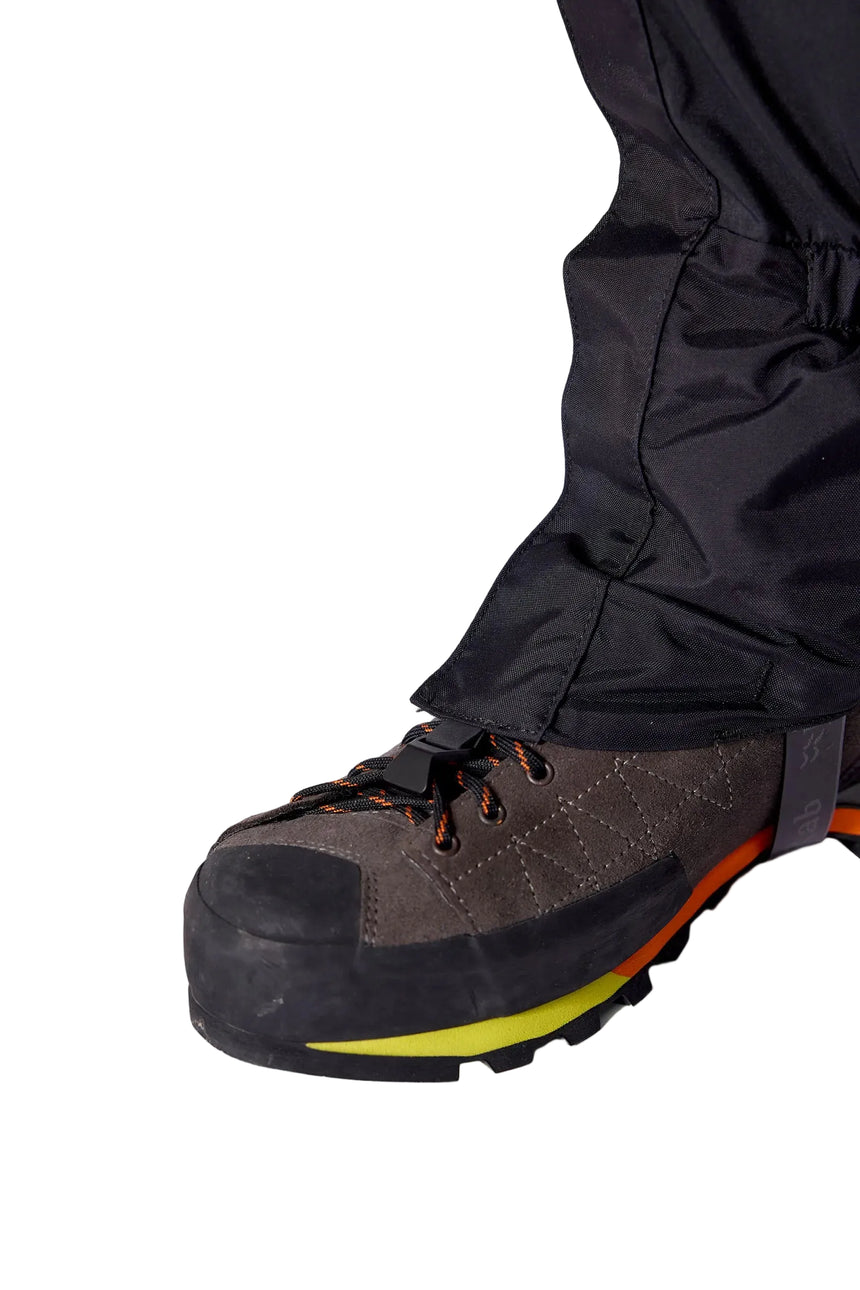 Rab Kangri GORE-TEX Gaiter in Black - Underfoot Strap Detail