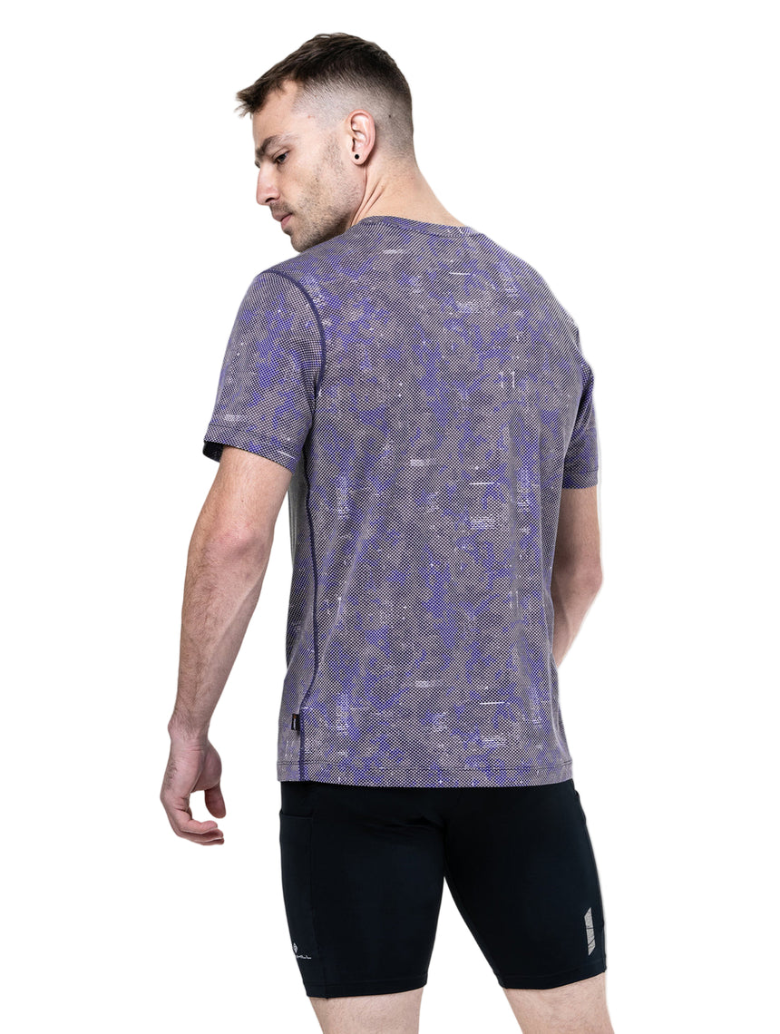 Ronhill Men's Tech Golden Hour Tee in Ocean Pixel - back, fit