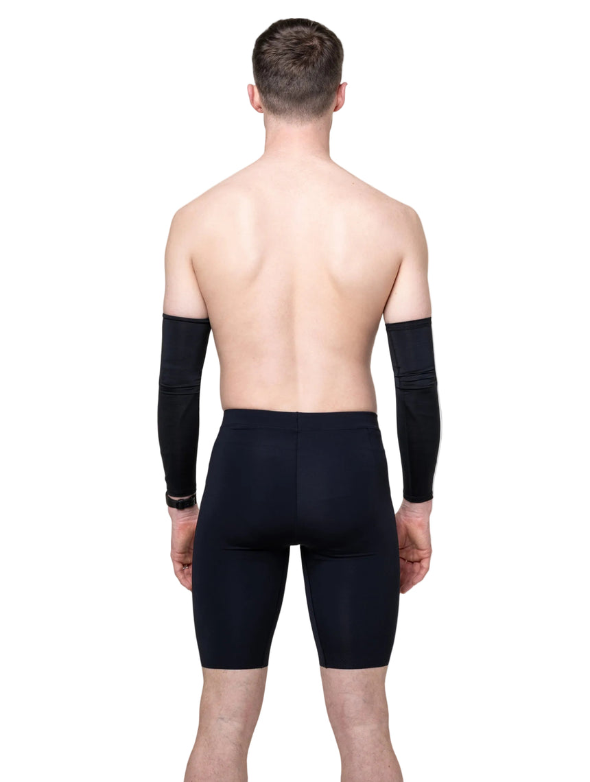 Ronhill Men's Tech Race Half Tight in All Black - detail, 9