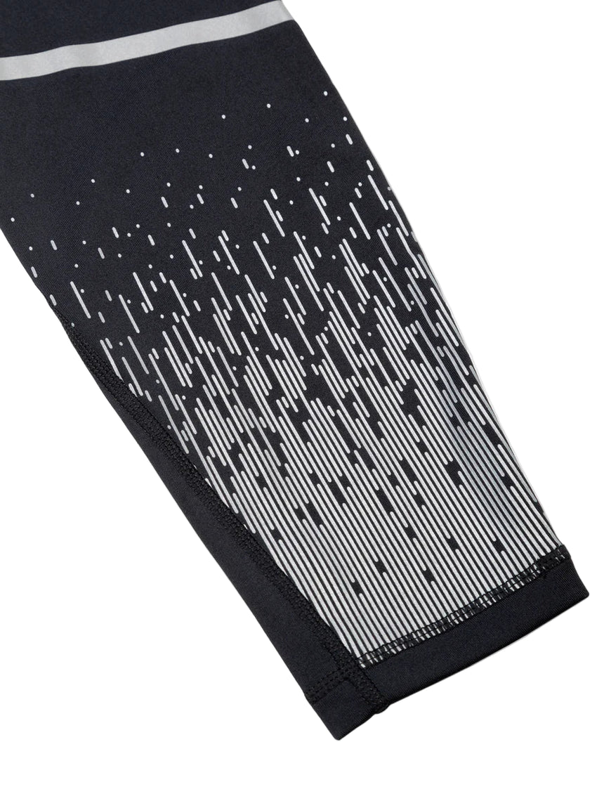 Ronhill Women's Tech Reflect Tight in Black/Reflect - hem detail