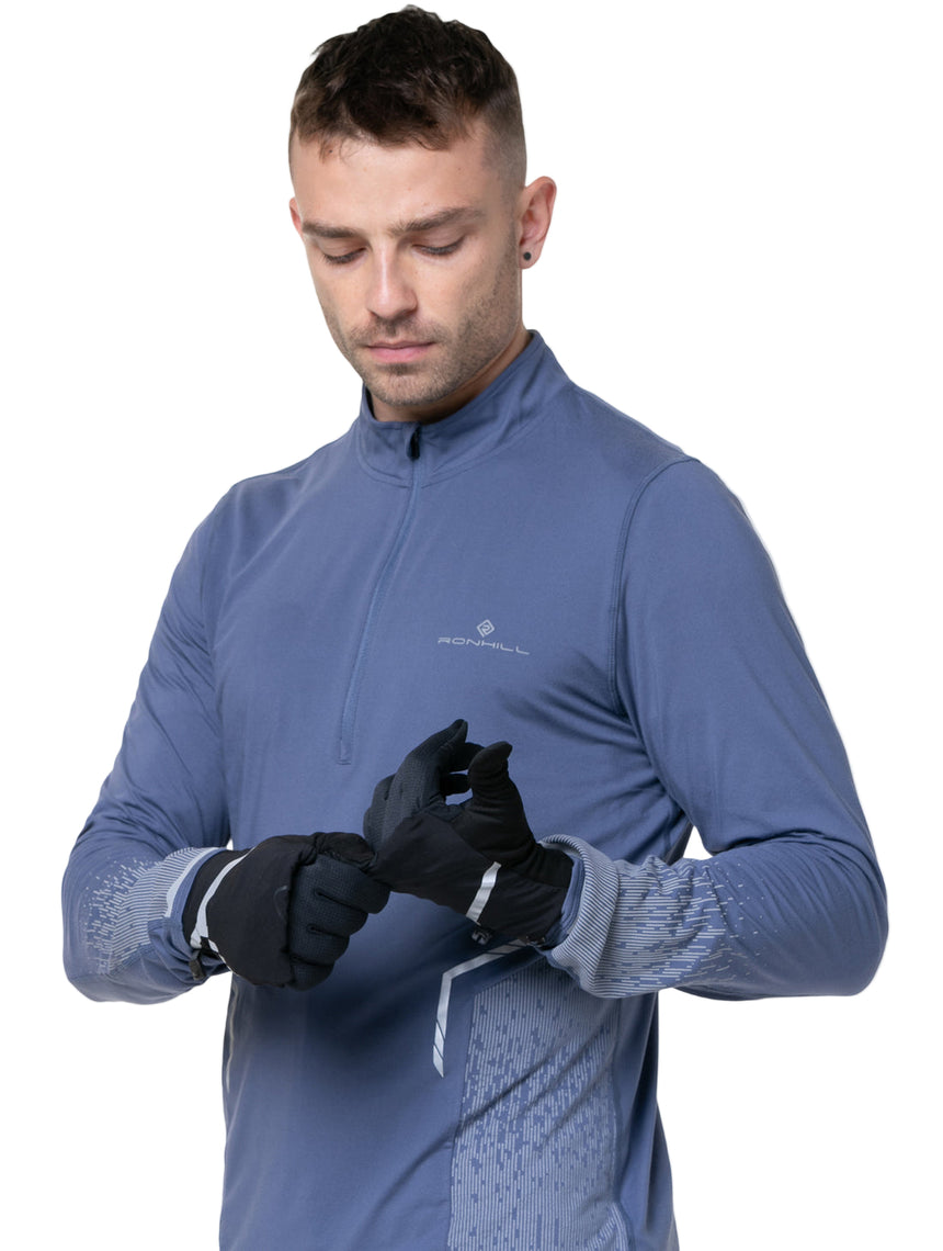 Ronhill Wind-Block Convertible Glove Outdoor Action All Black- Fit on Model