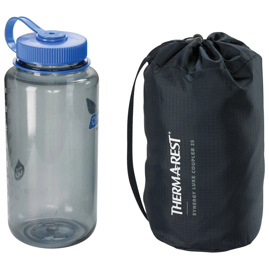 Thermarest Synergy Luxe Coupler Sheet Outdoor Action - Stuff Sack