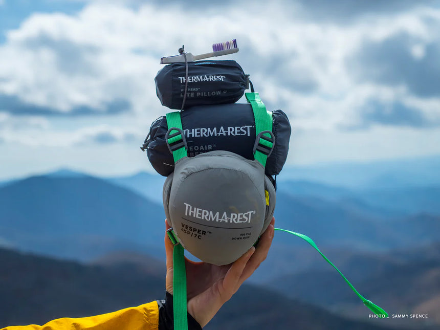 Thermarest Vesper 7C Quilt Outdoor Action- Packed