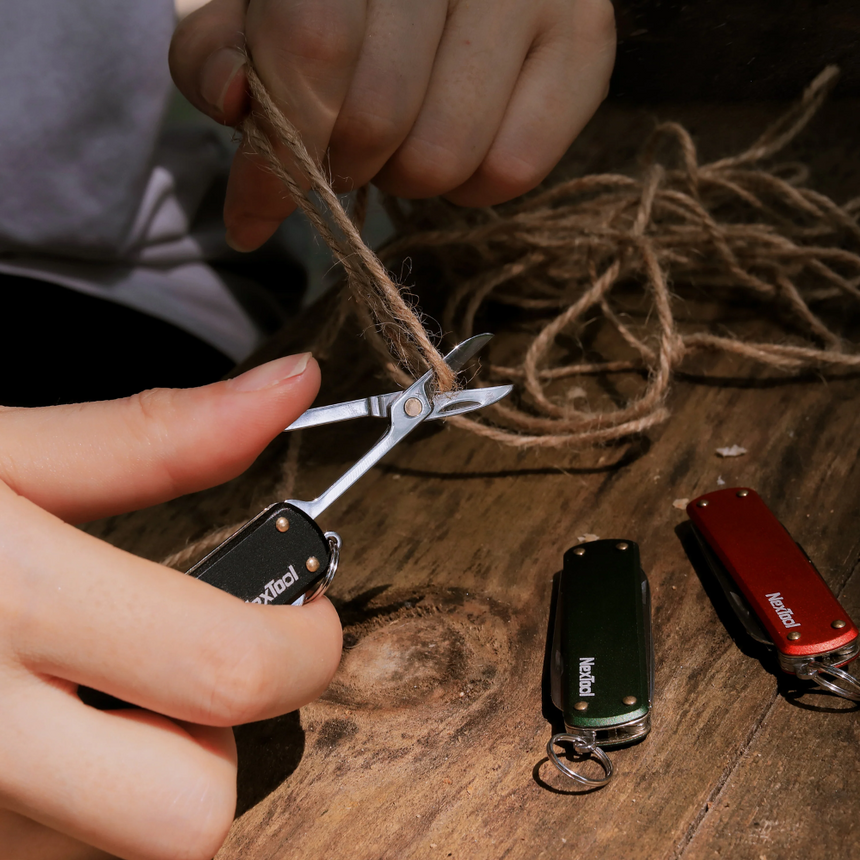 Nextool Pocket Knife Lifestyle 3