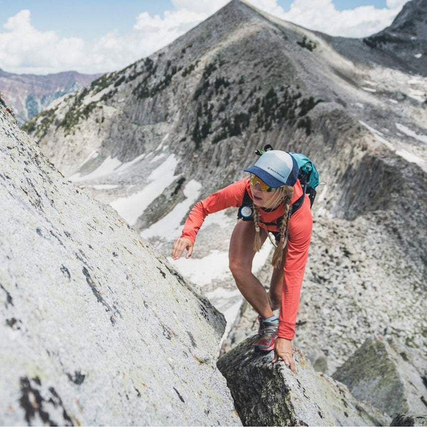 Black DiamondBlack Diamond Alpenglow Hoody L/S (F19) WomensOutdoor Action