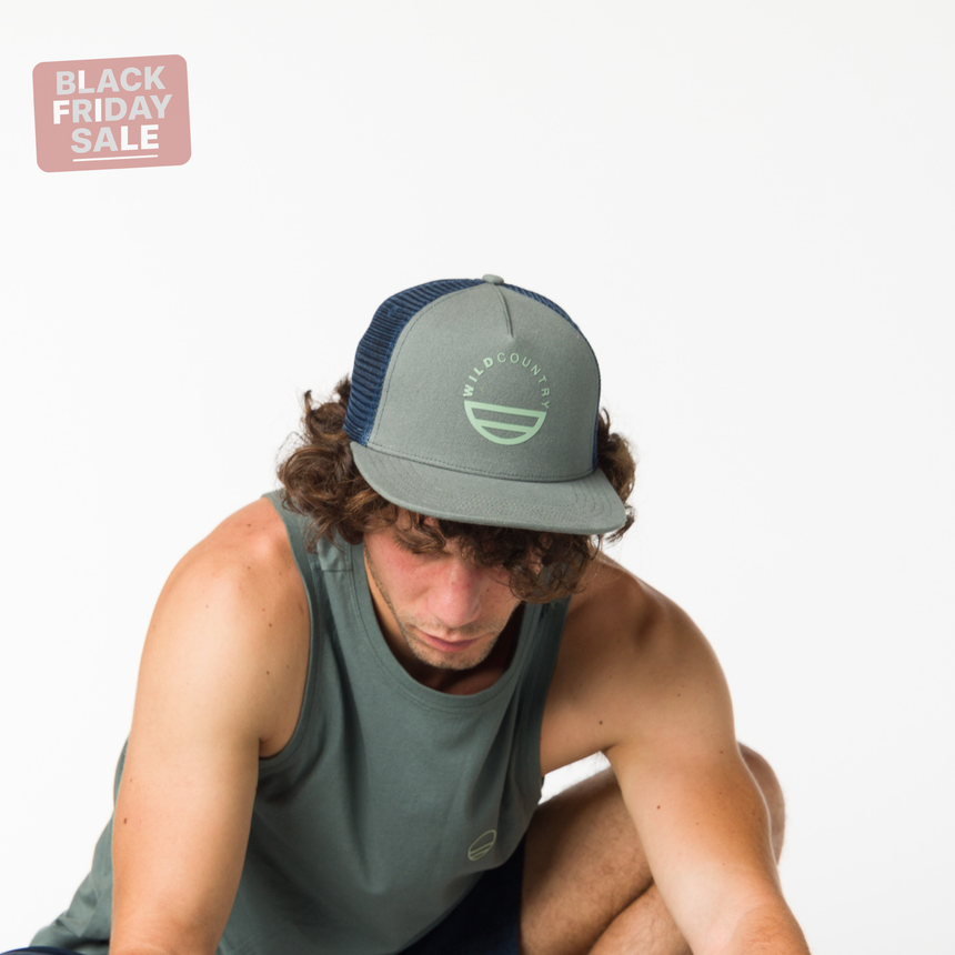 Wild Country Climbing Flow Cap Outdoor Action Marsh/3850 - Trucker style cap with flat brim