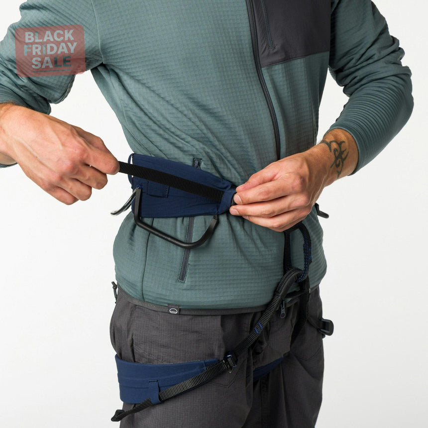 Wild Country Climbing Mosquito Pro Harness Outdoor Action Navy - 3-buckle system