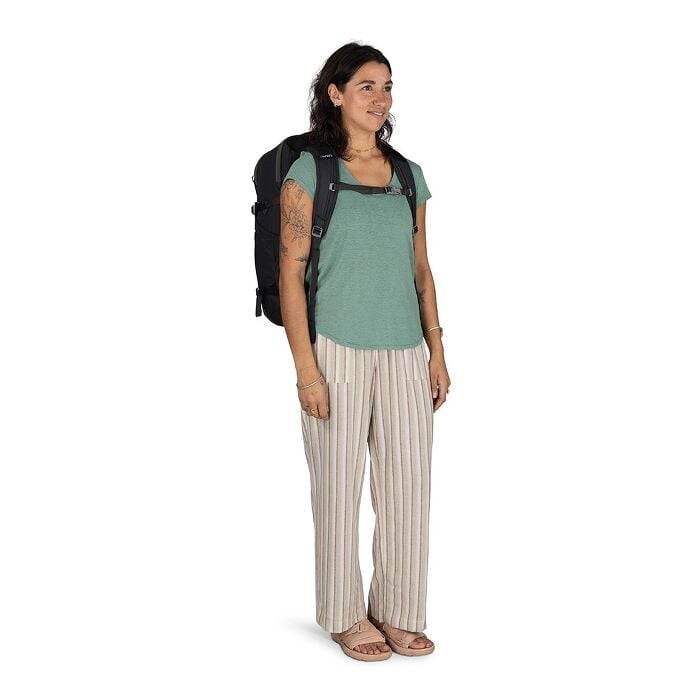 OspreyOsprey Daylite™ Carry-On Travel Pack 44Outdoor Action