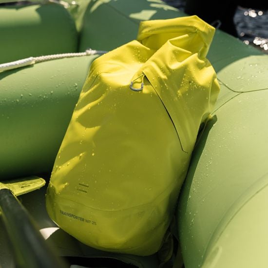 OspreyOsprey Transporter® Roll Top Waterproof 25Outdoor Action