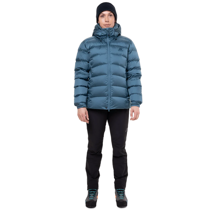 2-way YKK moulded centre front zip detail on Mountain Equipment Lightline Women's Jacket in Stellar Blue