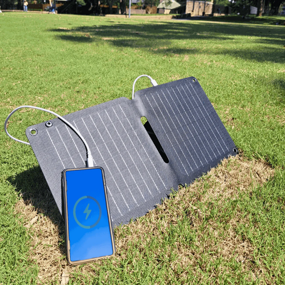 XtormXtorm SolarBooster 14WOutdoor Action