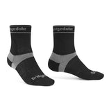 Bridgedale Women's TRAIL RUN Ultralight T2 Merino 3/4 Socks in Black - side