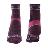 Bridgedale Women's Trail Run Lightweight T2 Merino Sport 3/4 Crew Socks in Charcoal/Purple - front and back