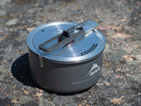 MSR Ceramic Solo Pot Outdoor Action- Collapsible handle with lid strainer
