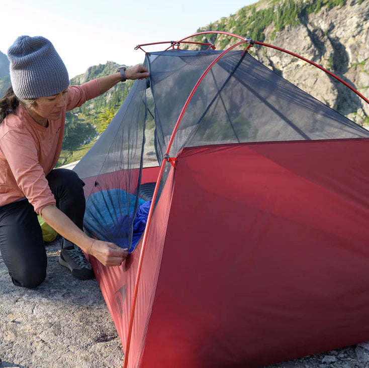 MSR FreeLite™ 2-Person Ultralight Backpacking Tent Outdoor Action - Zipper
