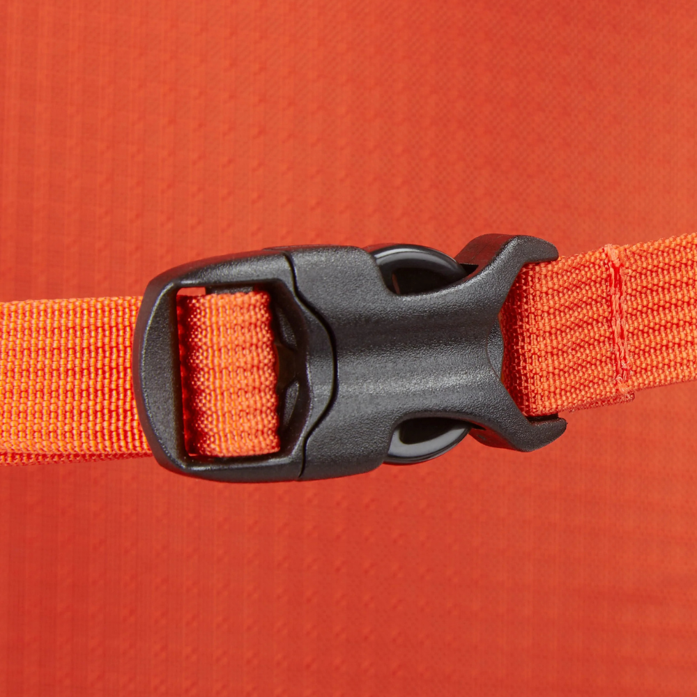 Mountain Equipment Sternum Strap in Magma - Buckle Detail