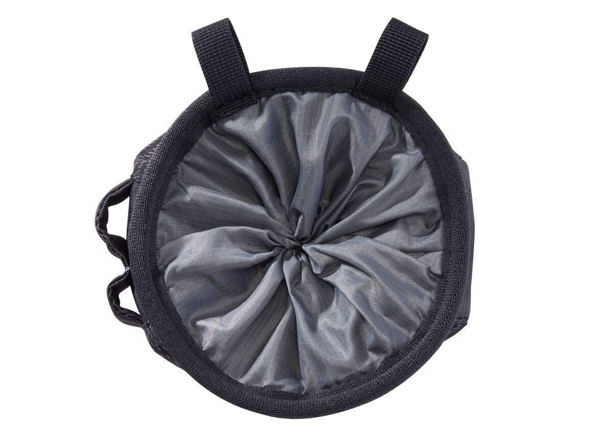 Petzl Saka Outdoor Action Dark Gray - Woven closure keeps chalk secure during transport