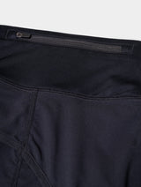 Ronhill Women's Tech 4.5" Twin Short Outdoor Action All Black- Secure pocket