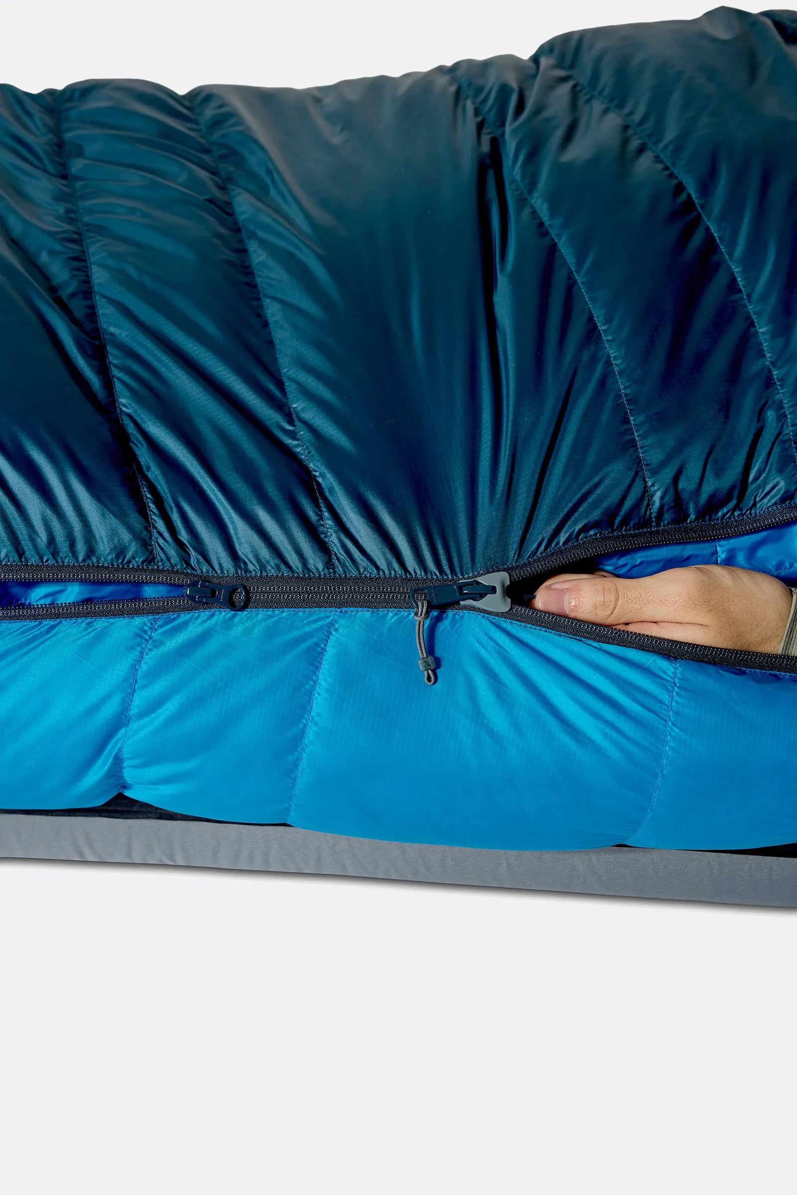 Rab Ascent Down Sleeping Bag (0°C/32F) in Tempest Blue/Maya Blue - Baffle Detail