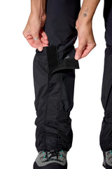 Rab Kangri GORE-TEX Gaiter in Black - Front Closure Detail