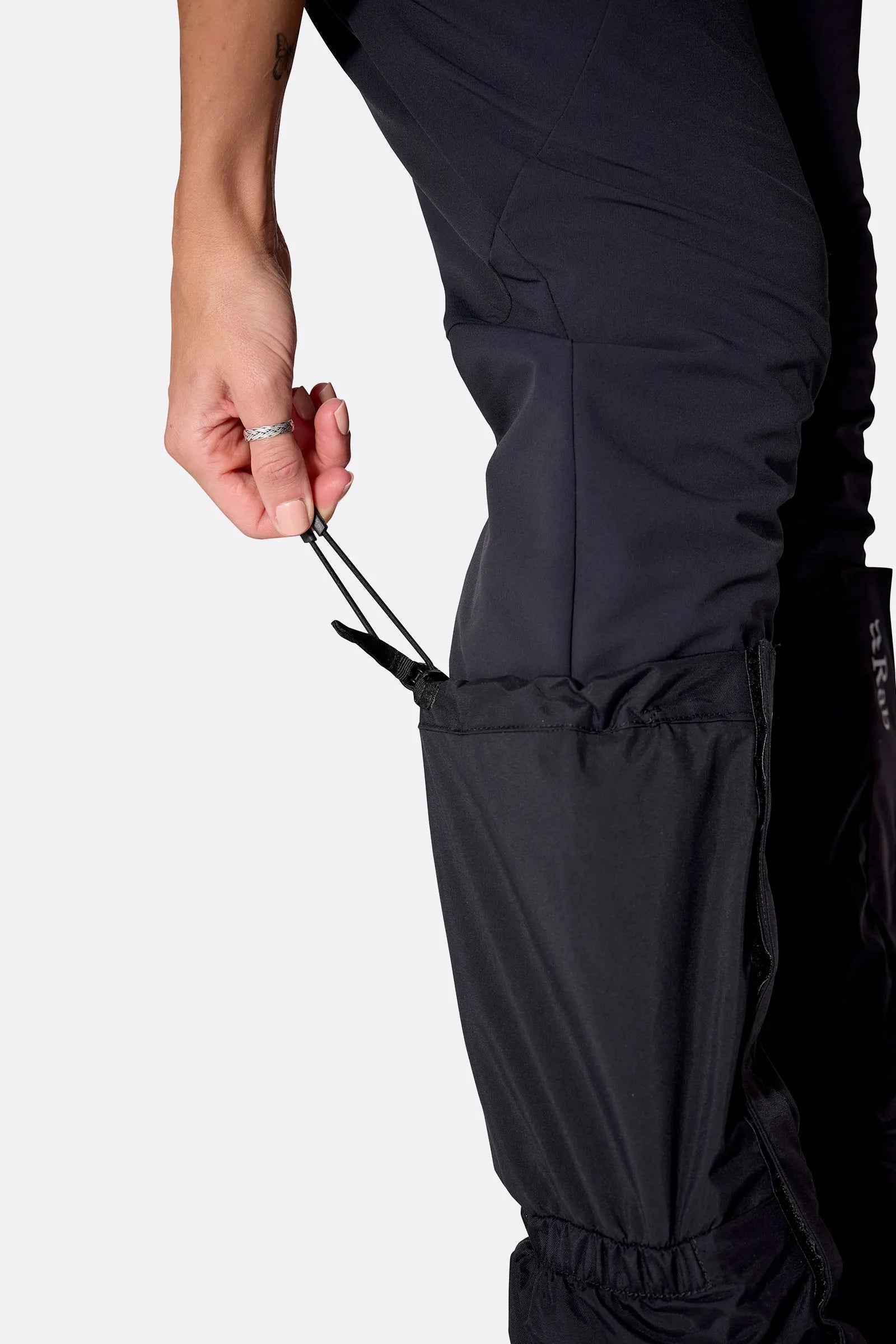 Rab Kangri GORE-TEX Gaiter in Black - Side Adjustment Detail
