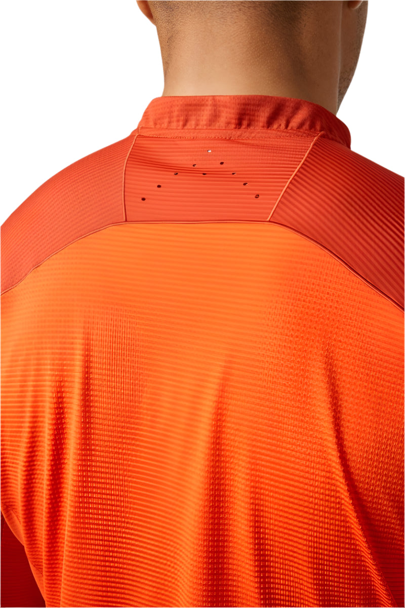 Rab Men's Sonic Ultra Zip - back of neck vent detail