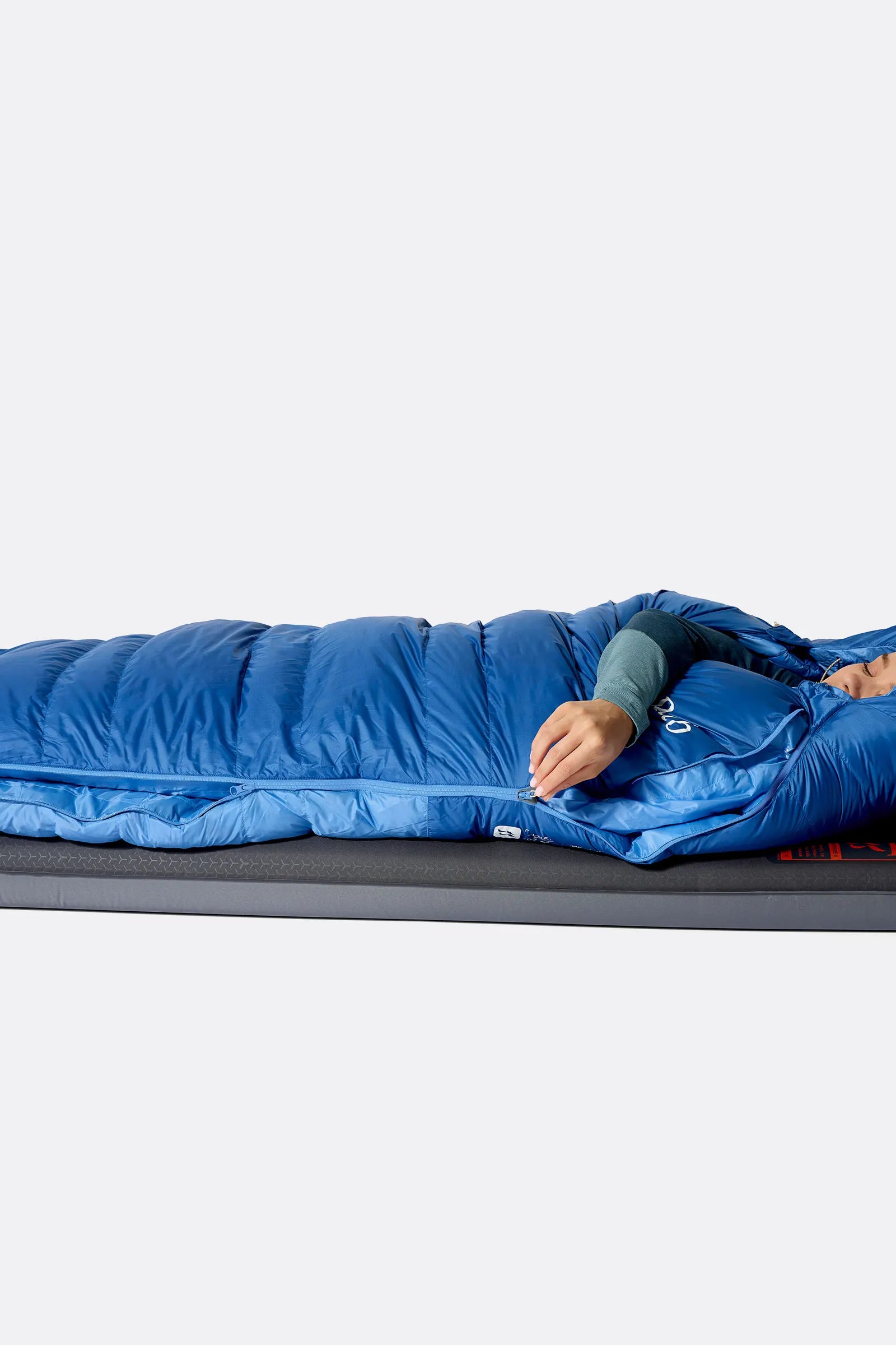 Rab Women's Ascent Down Sleeping Bag (-12°C/10F) in Dark Bluebird/Birdbird - Model Arm Out 2