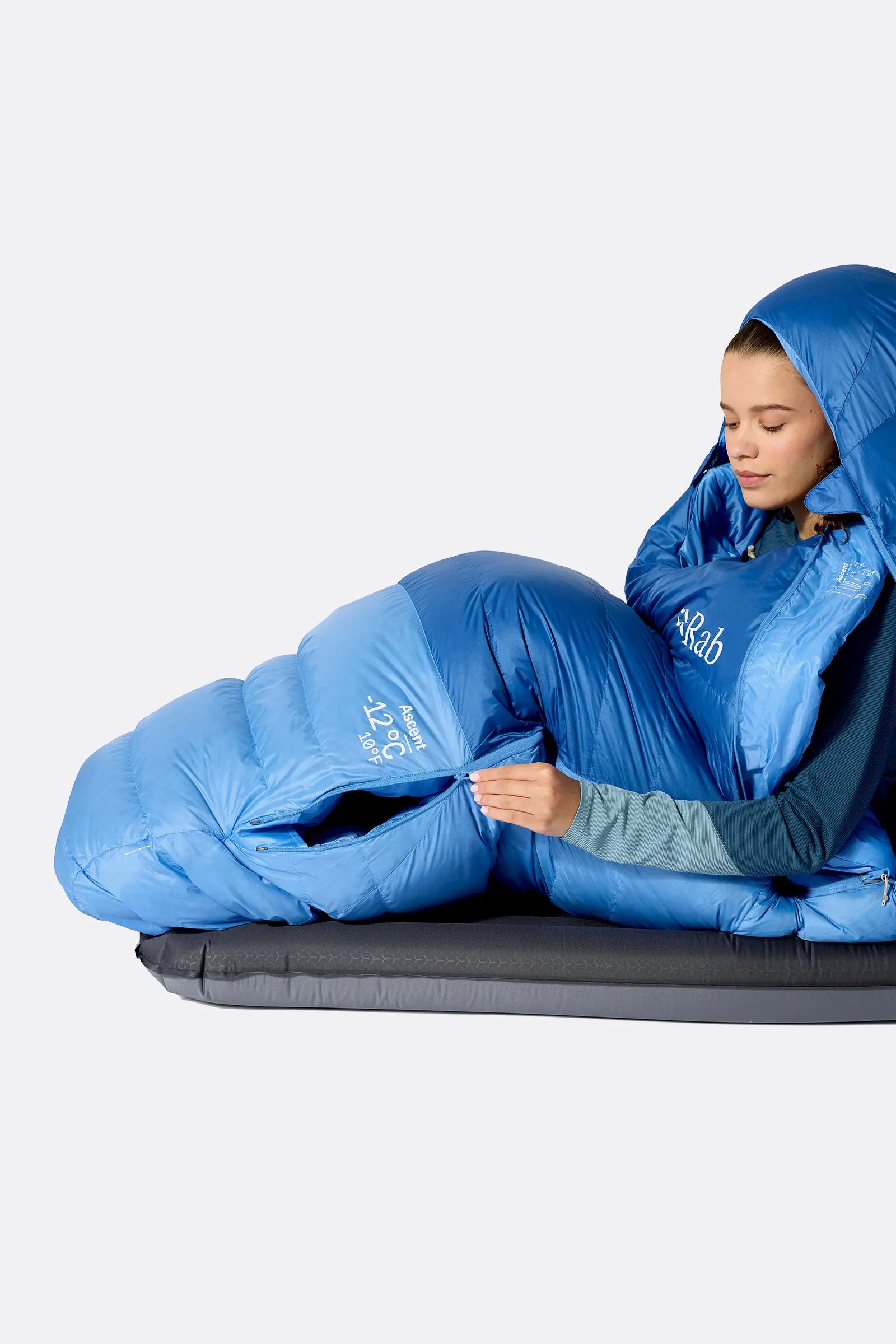 Rab Women's Ascent Down Sleeping Bag (-18°C/0F) in Dark BlueBird/BlueBird - Model Arm Out