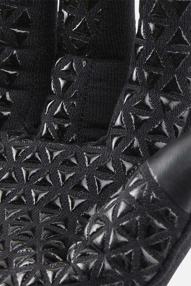 Rab Women's Power Stretch Contact Grip Gloves in Black - Palm Grip Detail