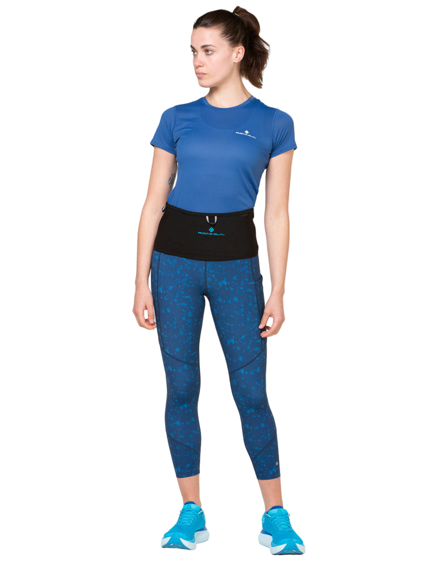 Ronhill 360 Waistband in All Black - worn