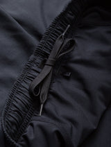 Ronhill Men's Tech 5" Twin Short in All Black - drawcord detail