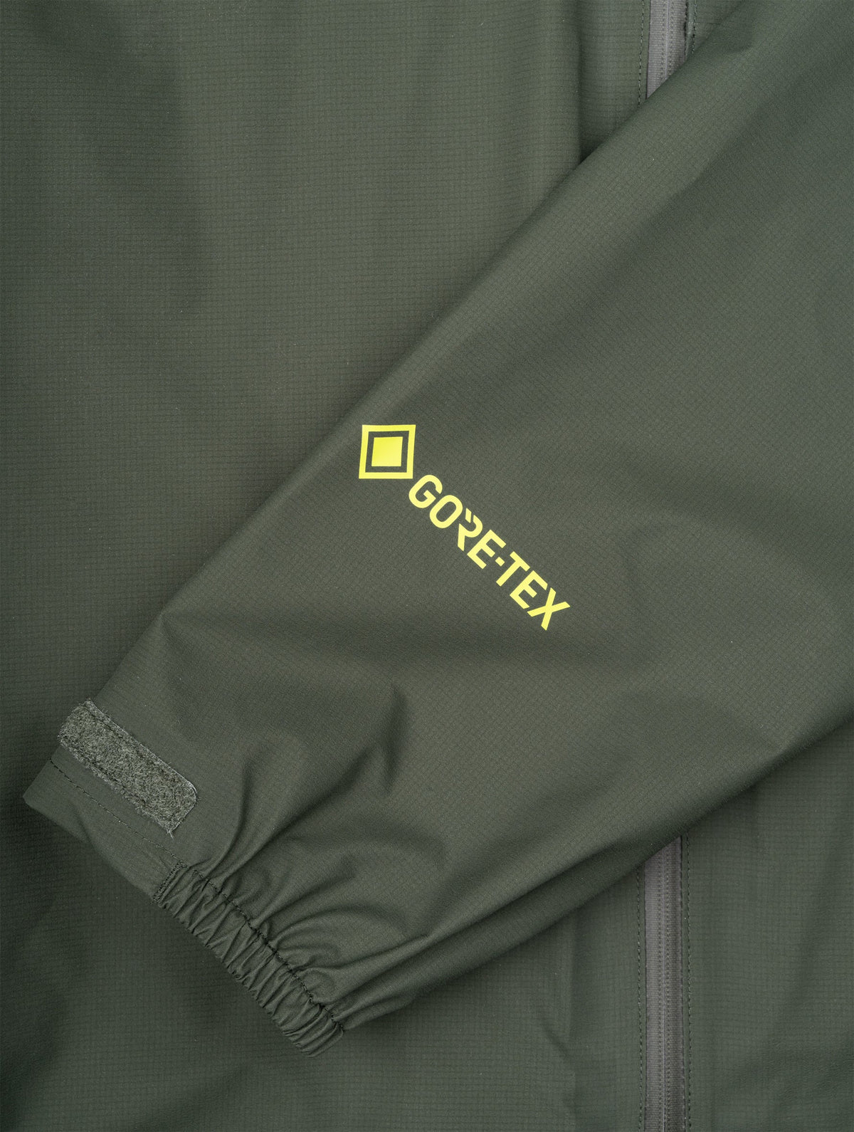 Ronhill Men's Tech GORE-TEX Mercurial Jacket 2 in Kelp/Zest - logo detail