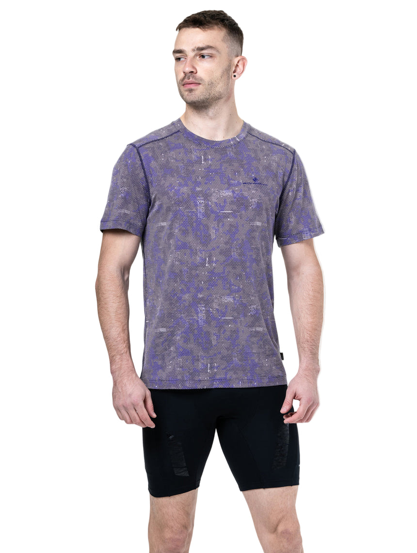 Ronhill Men's Tech Golden Hour Tee in Ocean Pixel - front, fit